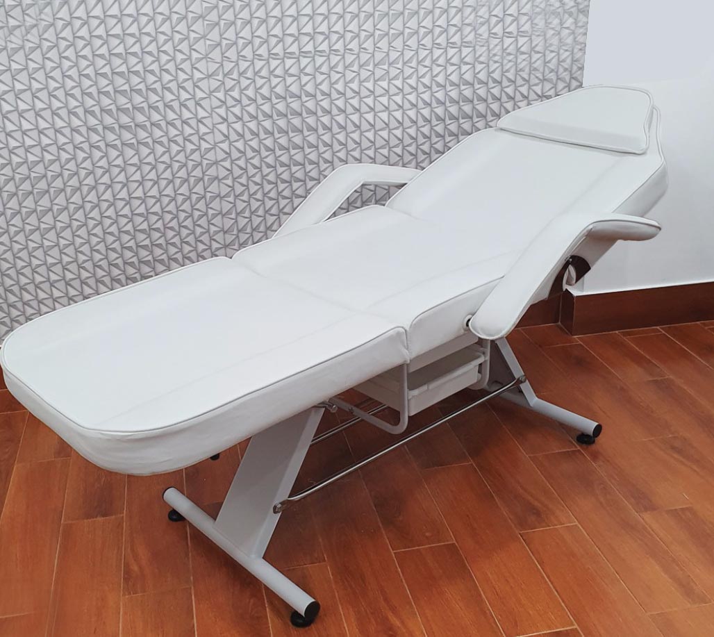 giuong-sat-son-tinh-dien-nam-lam-dep-cham-soc-da